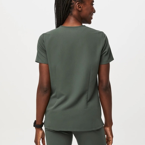 Figs Moss Casma 3-Pocket Scrubs Top - Picture 2 of 6
